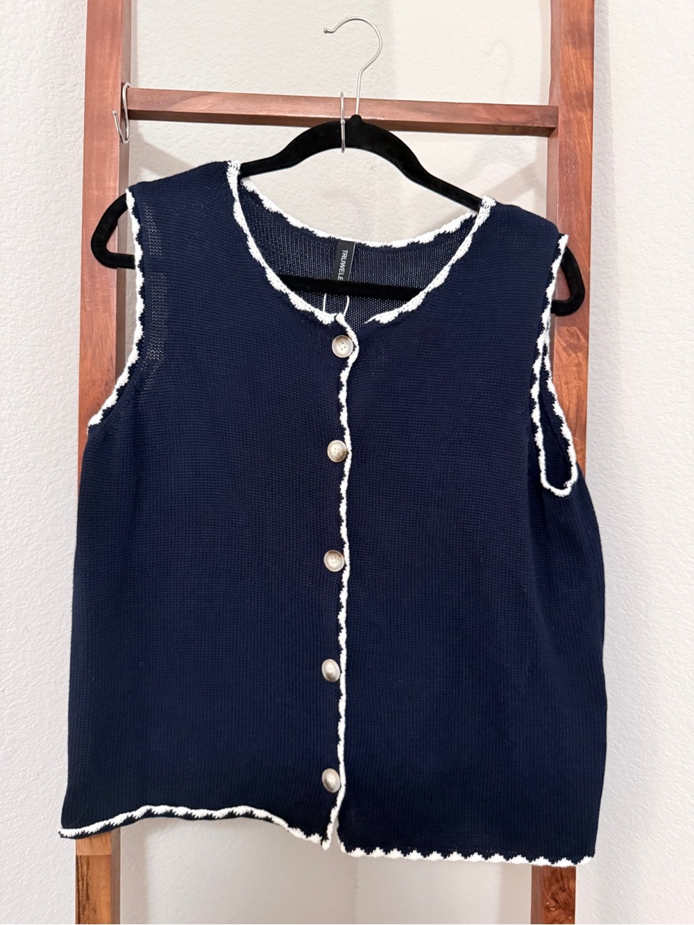 Sleeveless Navy Button Front Knit Top - Classic Contrast Trim